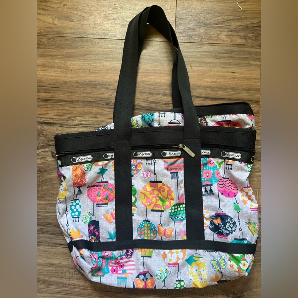 LeSportSac Travel Foldable/Packable Weekender Bag- Lanterns Pattern